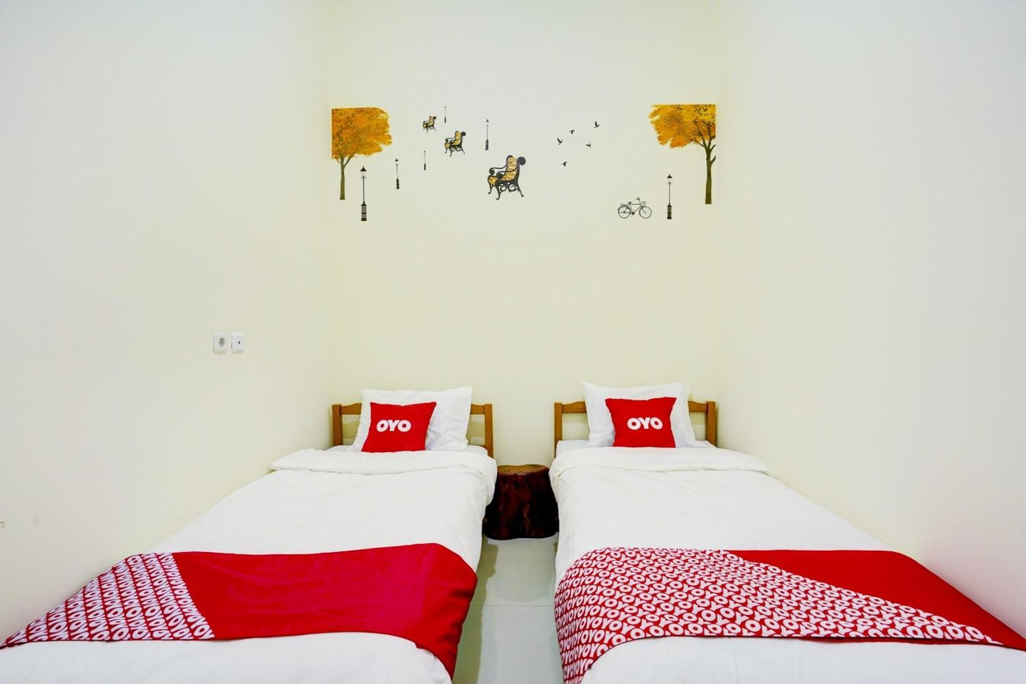 Oyo 90173 Innapp Tenggilis Family Residence 수라바야 외부 사진
